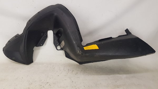 Keulan sivumuovi vasen (POLARIS IQ 600RR 2008) 2633619-070