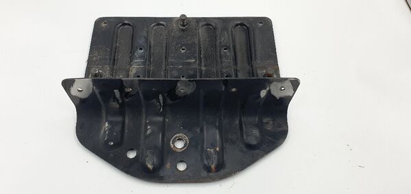 Bracket, Rr. Track Suspensi RH (Yamaha RS Viking 2006) 8FN-21954-00-00 8FN-21954-01-00 8FN219540100