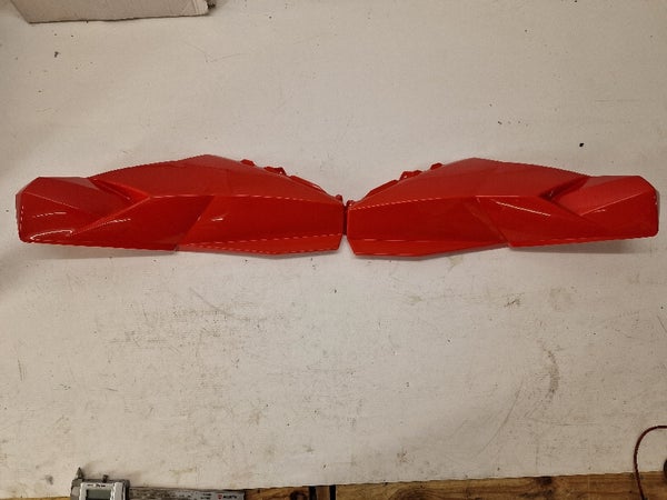 SUOJAMUOVIT K&Auml;SILLE PUNAINEN 705004853