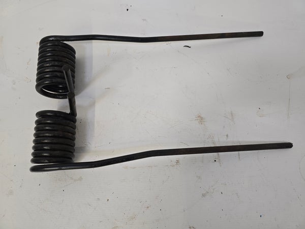 SPRING,RH,& LH ORSION,BLK. (Polaris Ultra Touring 1997)  7041395-067 7041406-067