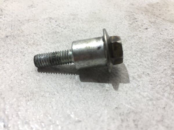 Nokkaketjun laahaimen pultti (YAMAHA FX NYTRO RTX 2009 ml.5800km) 90109-06188-00