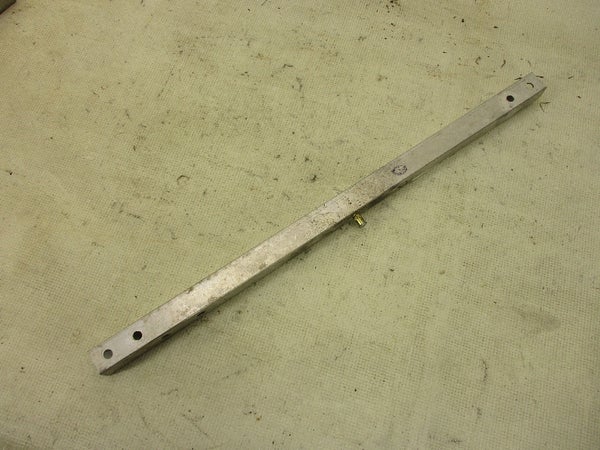 Ohjausakselin etutuki oikea (LYNX X-trim 600 SDI 2007) 605353547