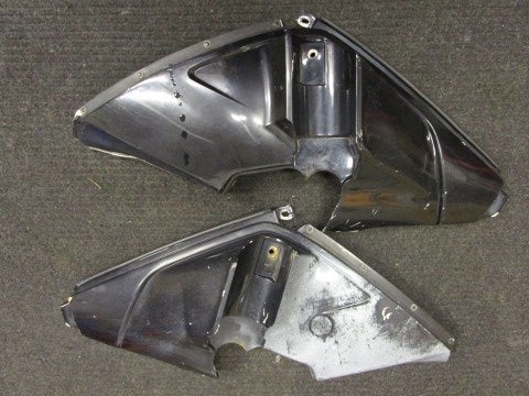 Keulansivumuovit (YAMAHA PHAZER 480 1991) 8BF-21983-00-00 90119-06226-00