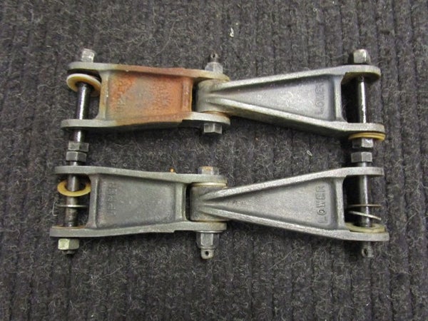 Etuiskunvaimentimien linkut (YAMAHA PHAZER 480 1991) 8L0-2382E-01-00 8L0-2382F-00-00