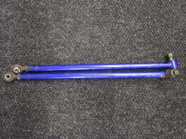 Yl&auml;tukivarret (YAMAHA SXR700 2000) 8CR-2384E-10-00