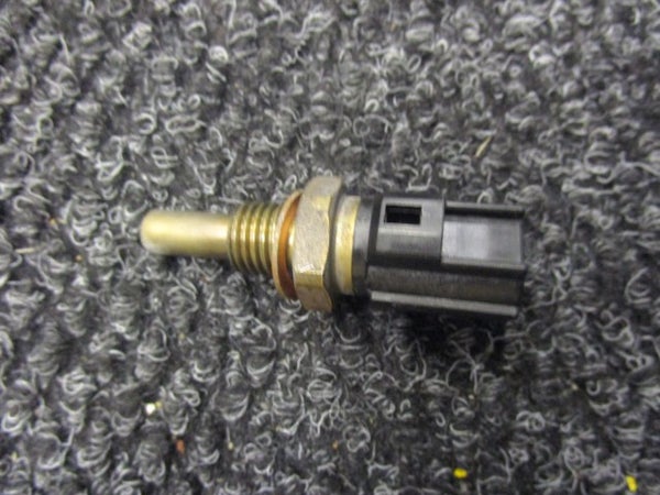 L&auml;mp&ouml;anturi (YAMAHA SXR700 2000) 8CC-85790-00-00