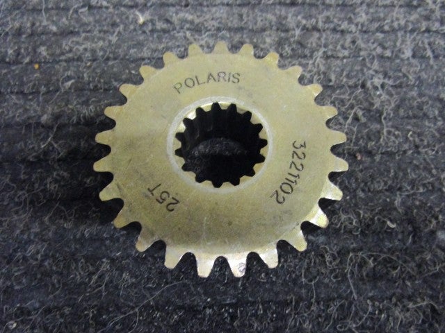 Hammasratas / Ylempiv&auml;litys 25t (POLARIS 800 EDGE X 2002)